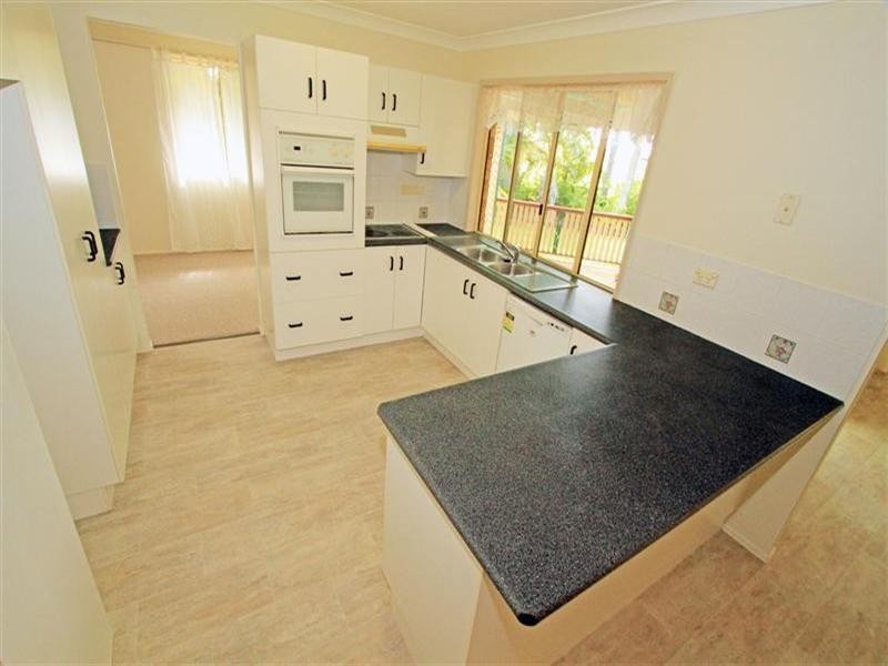 4 Esme Place, Gracemere QLD 4702