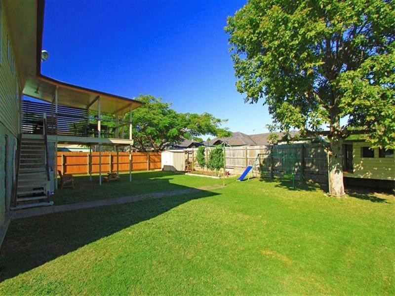 7 Duffy Street, Kawana QLD 4701