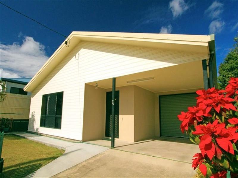 36 Card Street, Berserker QLD 4701