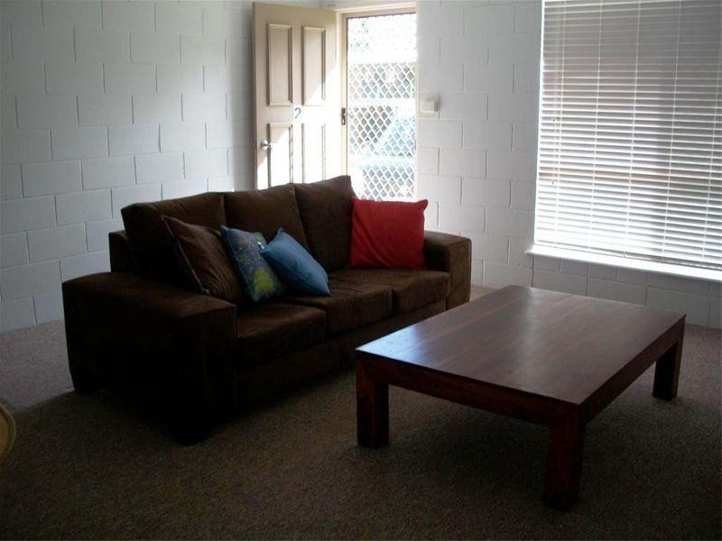 2/20 JEFFRIES Street, The Range QLD 4700