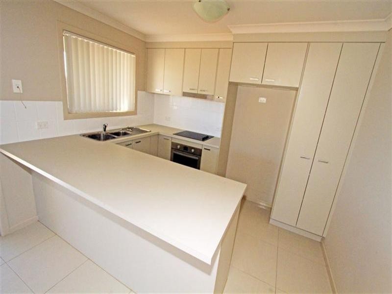 16 Maree Crescent, Gracemere QLD 4702