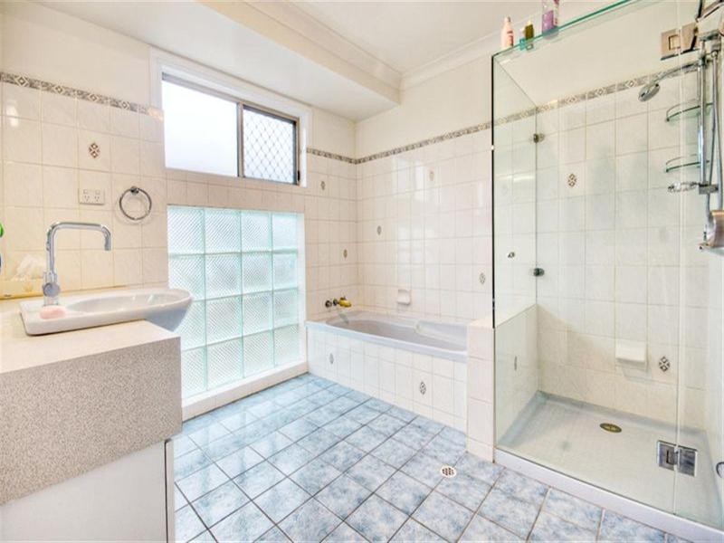 277 Halford Street, Frenchville QLD 4701