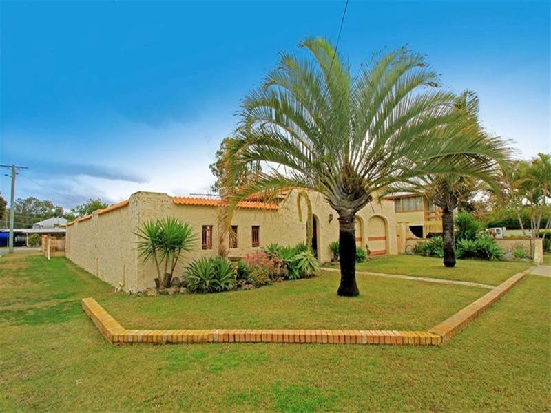 4 Bates Avenue, Park Avenue QLD 4701