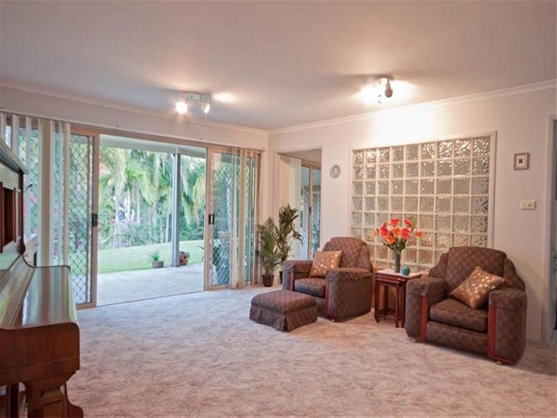 8 McRae Place, Frenchville QLD 4701