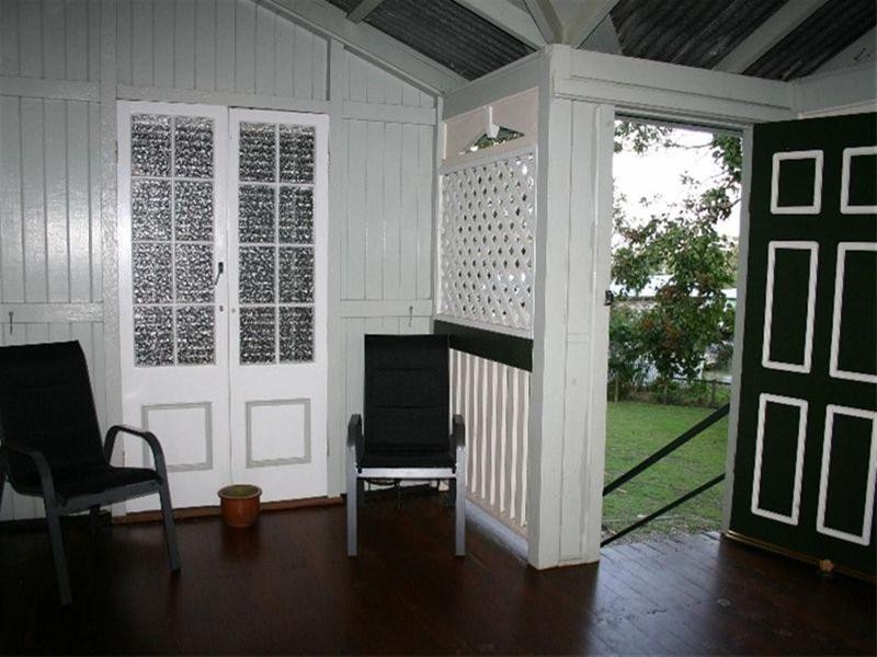 6 Athelstane Terrace, The Range QLD 4700