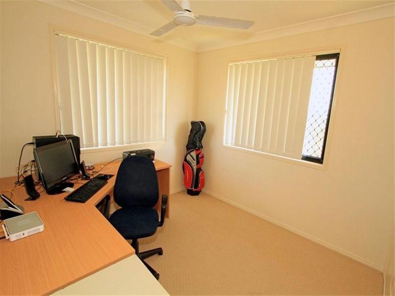 1 William Close, Gracemere QLD 4702