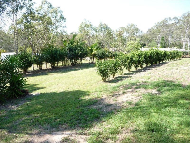 16 Spowart Road, Mount Chalmers QLD 4702
