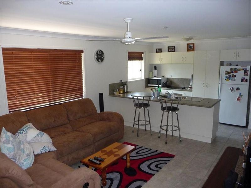 16 Spowart Road, Mount Chalmers QLD 4702