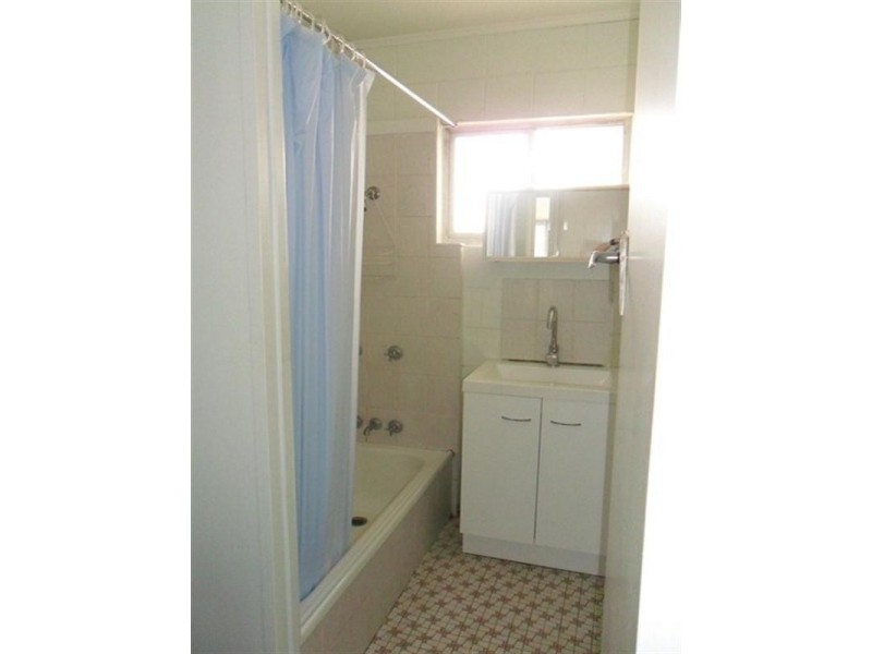 4/214 CAMPBELL Street, Rockhampton QLD 4700