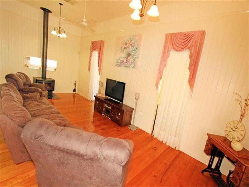 33 Hartley Street, Wandal QLD 4700