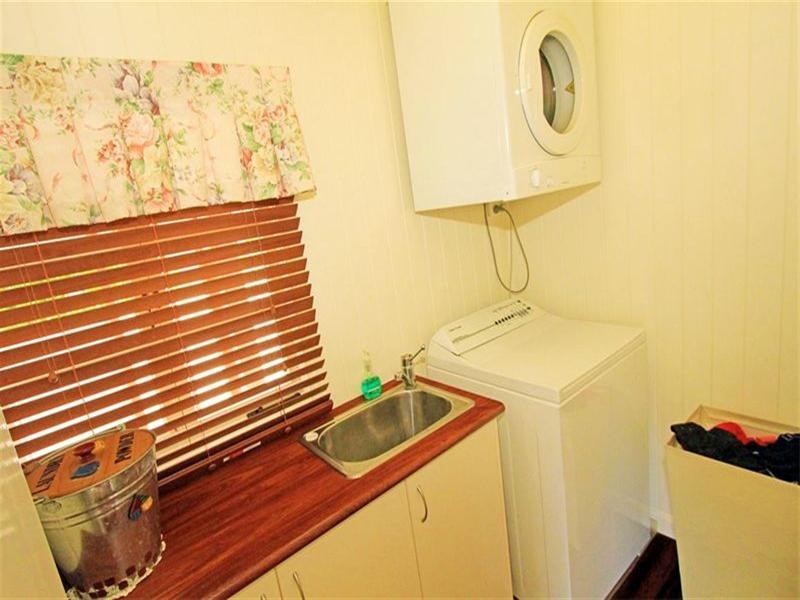 33 Hartley Street, Wandal QLD 4700