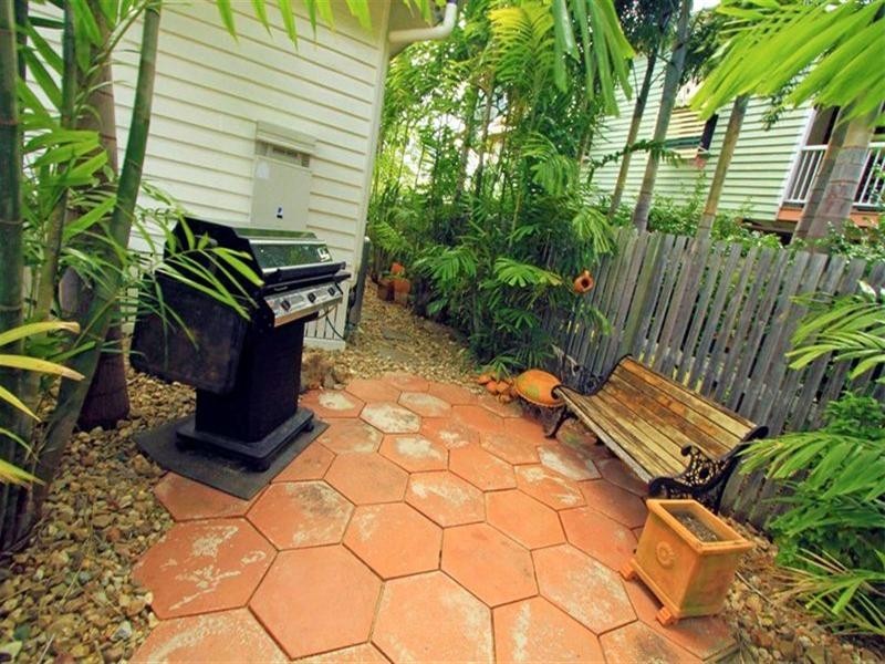 33 Hartley Street, Wandal QLD 4700