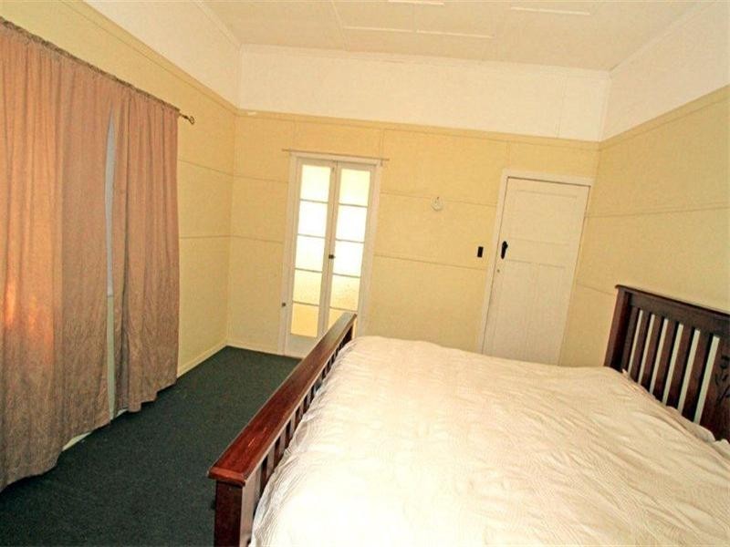 267 Dean Street, Berserker QLD 4701