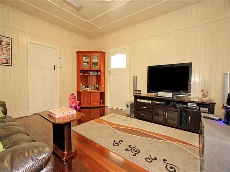 4 Jones Street, Wandal QLD 4700