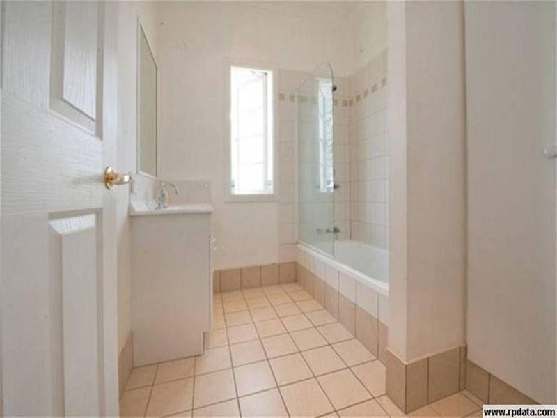 97 Stamford Street, Berserker QLD 4701