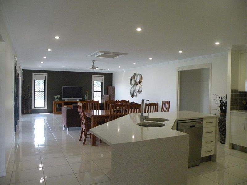 16 Stirling Drive, Rockyview QLD 4701