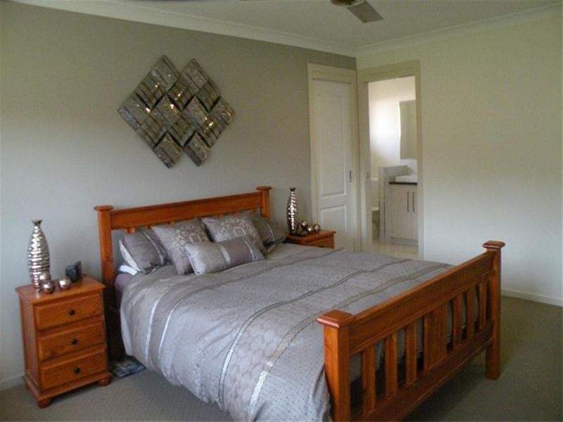 16 Stirling Drive, Rockyview QLD 4701