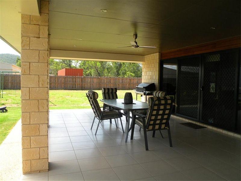 16 Stirling Drive, Rockyview QLD 4701