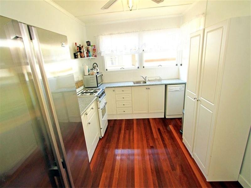 6 Harrup Street, West Rockhampton QLD 4700