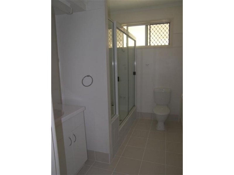 8 CHARLOTTE Street, Wandal QLD 4700