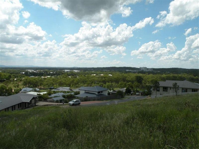 7 Foale Court, Kawana QLD 4701