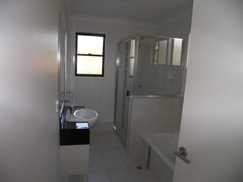 22 Crick Street, Kawana QLD 4701