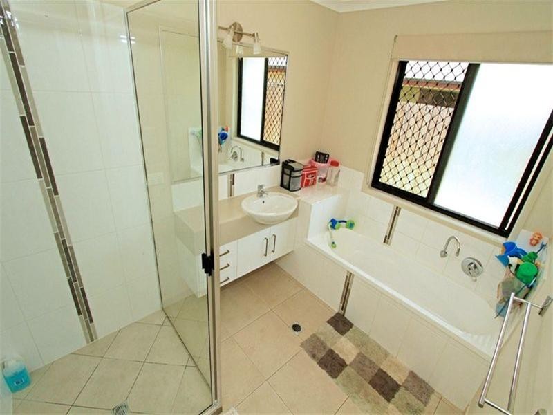 15 Wheeler Avenue, Gracemere QLD 4702