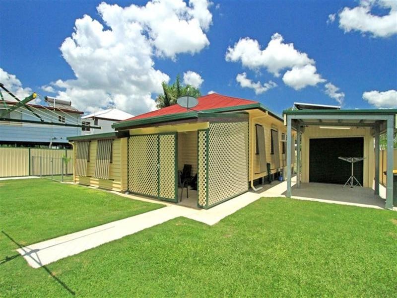 6 Renshaw Street, Park Avenue QLD 4701