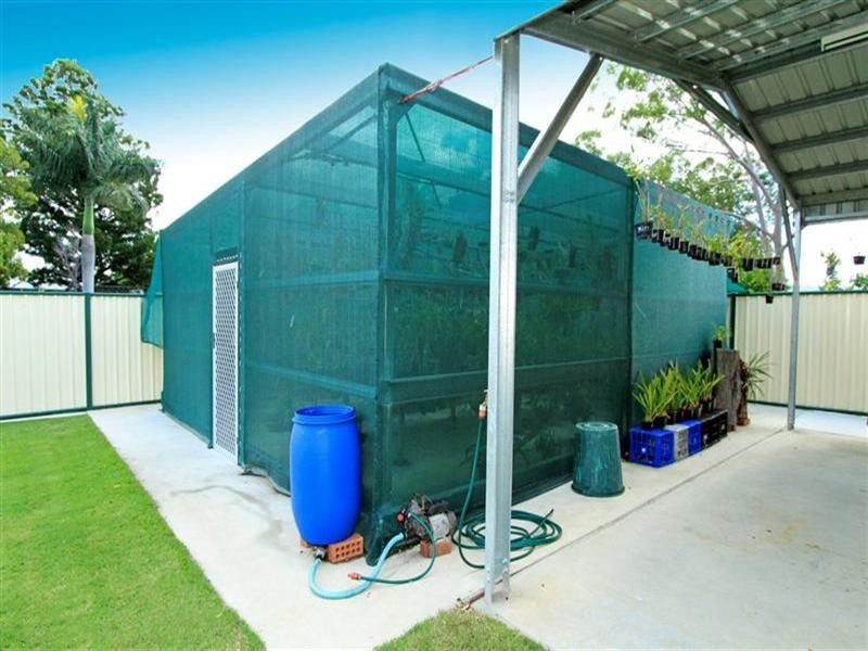 6 Renshaw Street, Park Avenue QLD 4701