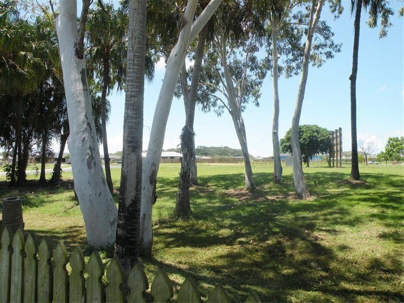 27 Pinnacle Street, Causeway Lake QLD 4703