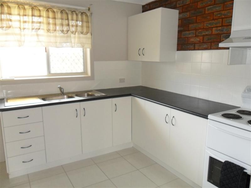 2/137 TALFORD Street, Allenstown QLD 4700