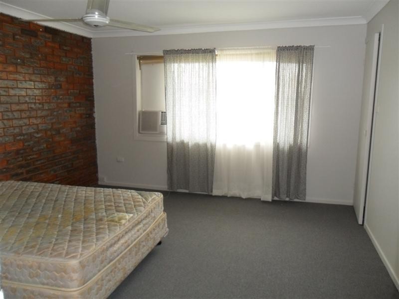 2/137 TALFORD Street, Allenstown QLD 4700