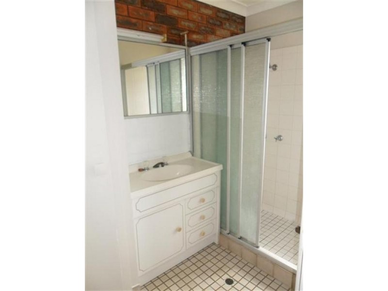 2/137 TALFORD Street, Allenstown QLD 4700