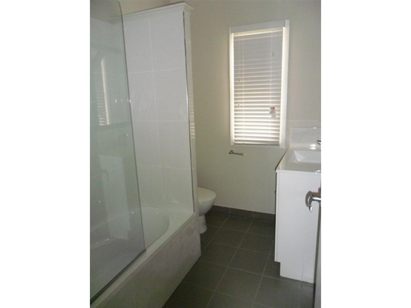 32 Bowen Terrace, The Range QLD 4700