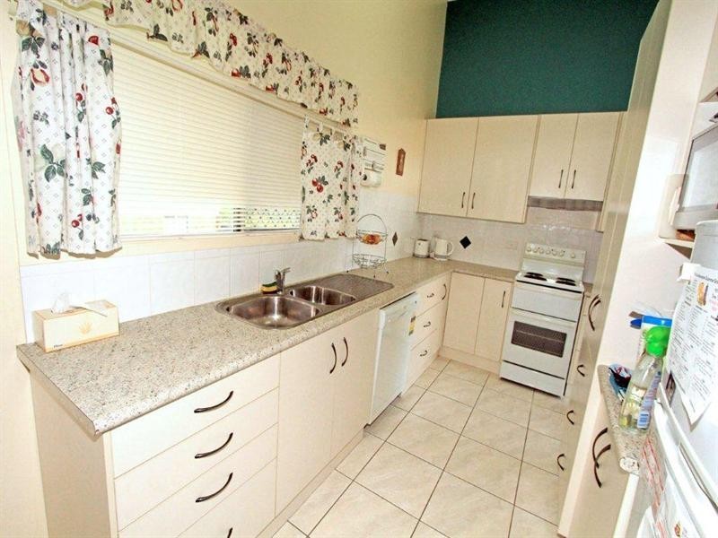 51 Denning Street, Park Avenue QLD 4701