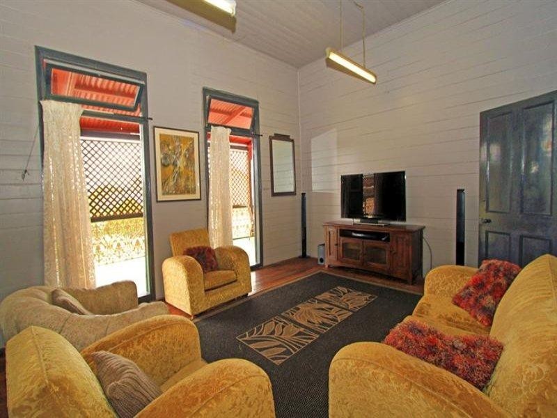 28 Morgan Street, Mount Morgan QLD 4714