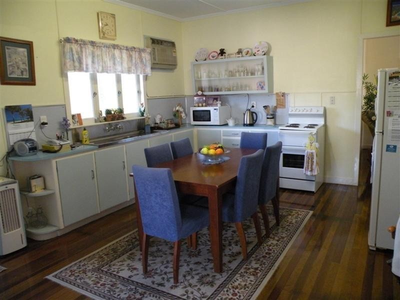 23 Thomasson Street, Park Avenue QLD 4701