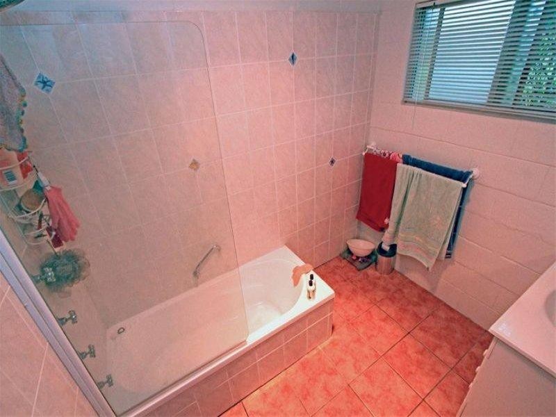 25 James Street, Gracemere QLD 4702