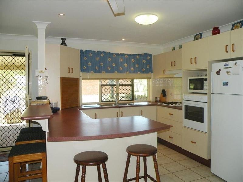 27 Pinnacle Street, Causeway Lake QLD 4703