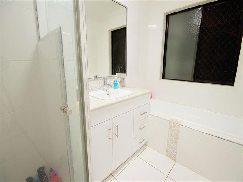 10 McRae Place, Frenchville QLD 4701