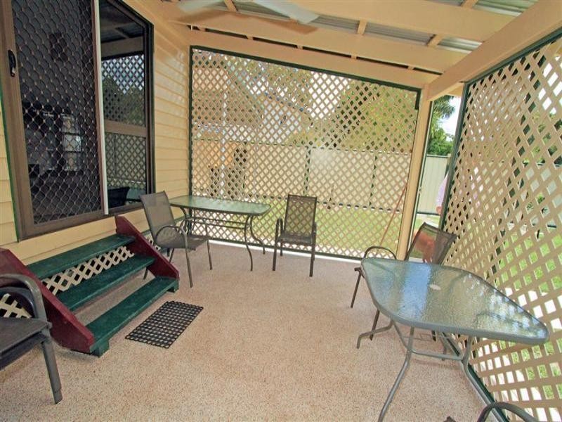 6 Renshaw Street, Park Avenue QLD 4701