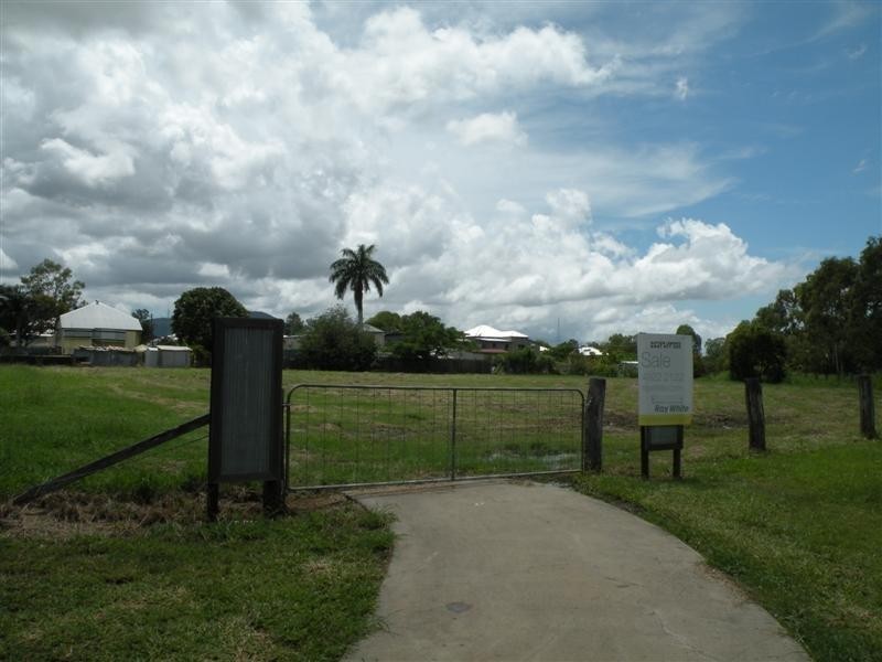 401 Alma Street, Depot Hill QLD 4700