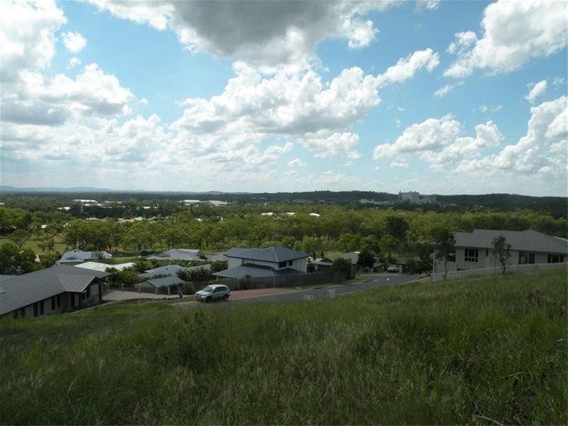 7 Foale Court, Kawana QLD 4701