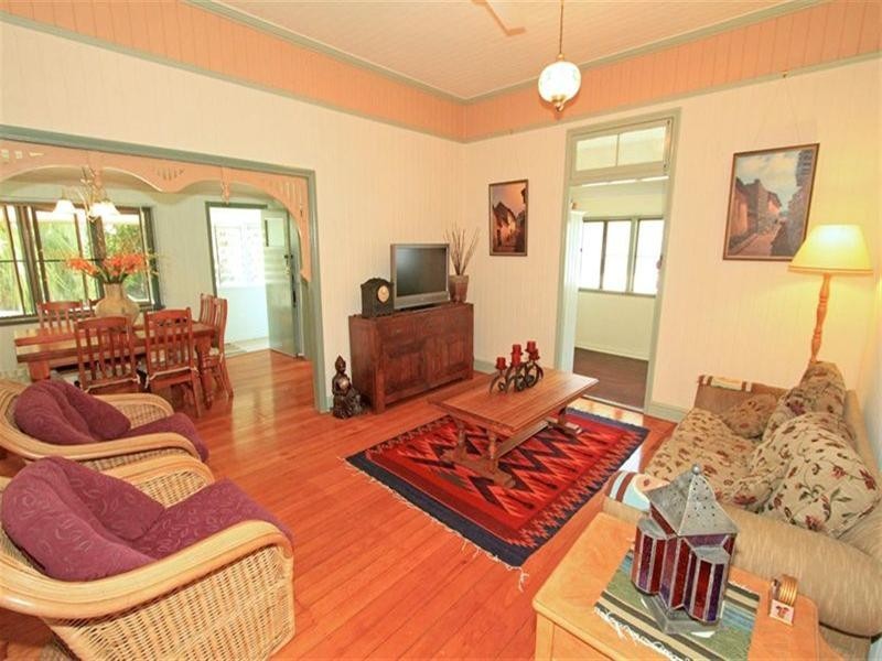 8 Curtis Street, Wandal QLD 4700