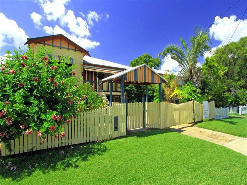 8 Curtis Street, Wandal QLD 4700