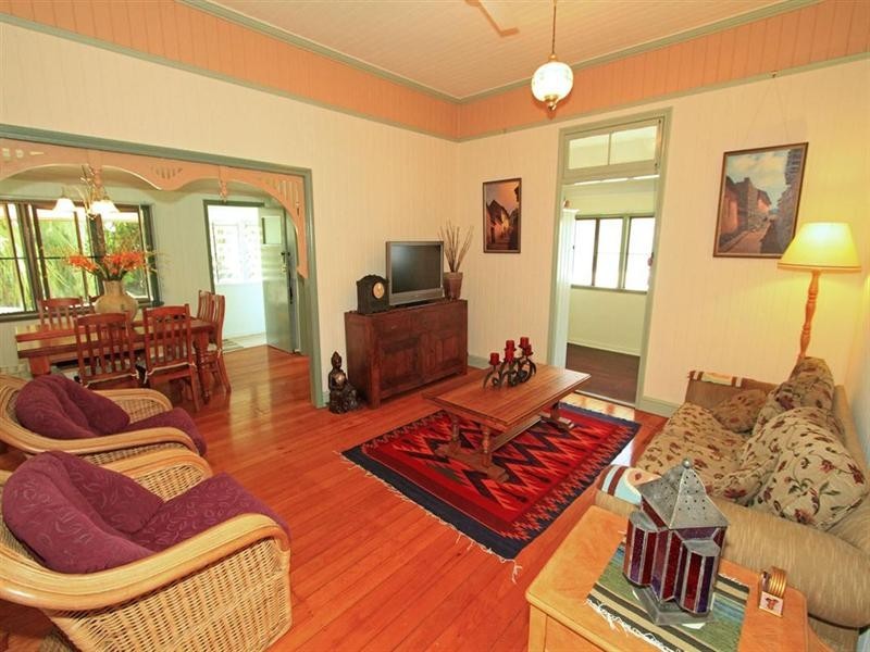 8 Curtis Street, Wandal QLD 4700