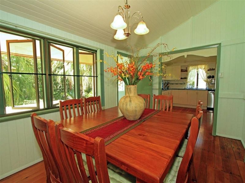 8 Curtis Street, Wandal QLD 4700