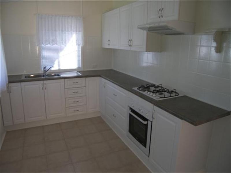 99 Wood Street, Depot Hill QLD 4700