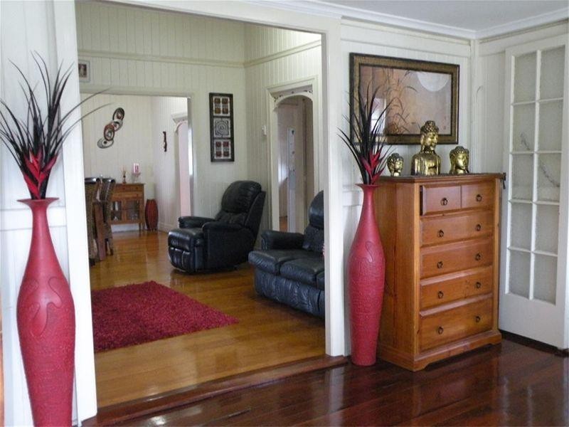 9 Highway Street, Park Avenue QLD 4701