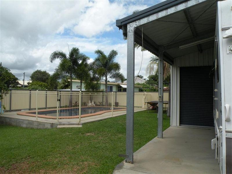 9 Highway Street, Park Avenue QLD 4701